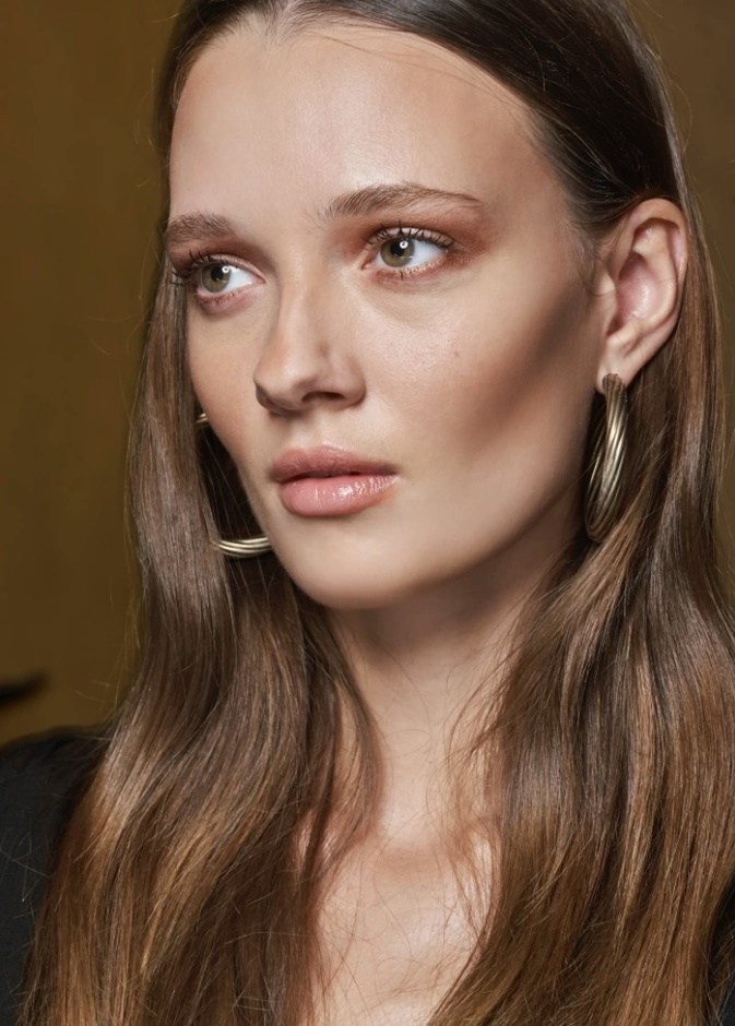 طرق توريد الشفاه بوصفات طبيعية لإطلالة مشرقة في الصيف