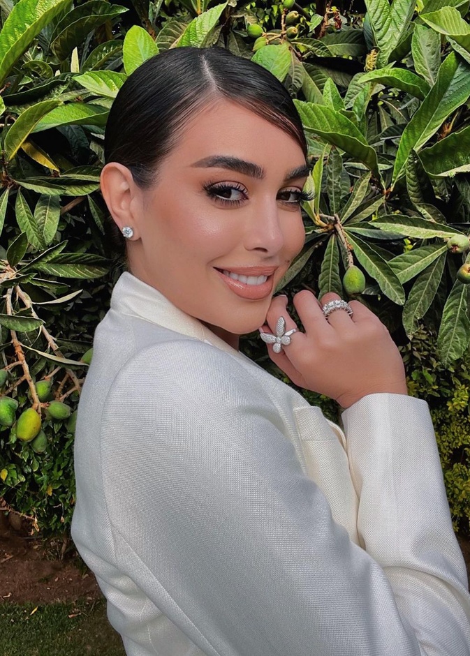 صيحات مكياج مميزة وناعمة لشهر العسل من وحي ياسمين صبري