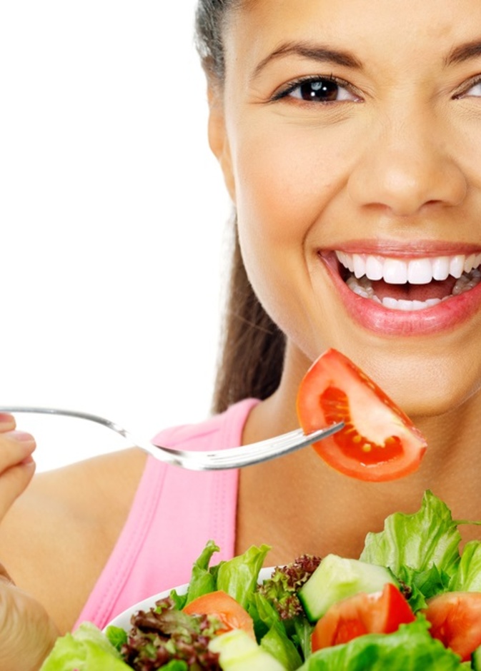 ما هي فوائد الطماطم لصحة المرأة وهل من محاذير لتناولها