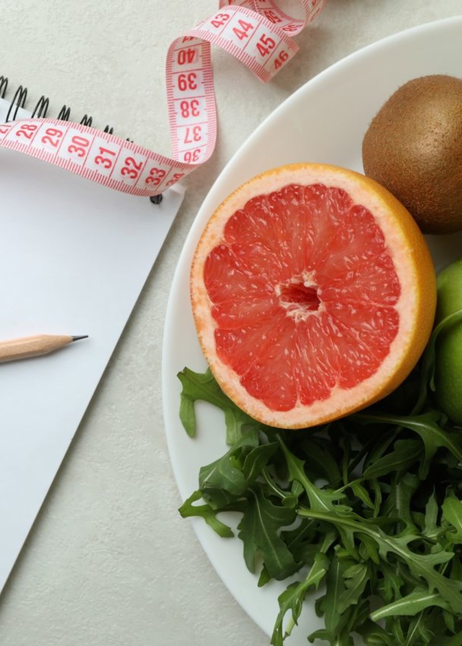 ما هو رجيم عجز السعرات الحرارية وكيف يساعد على انقاص الوزن؟