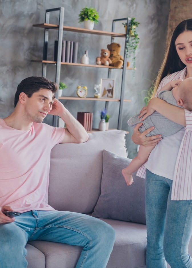 ما هي أسباب توتر العلاقة الزوجية بعد الولادة