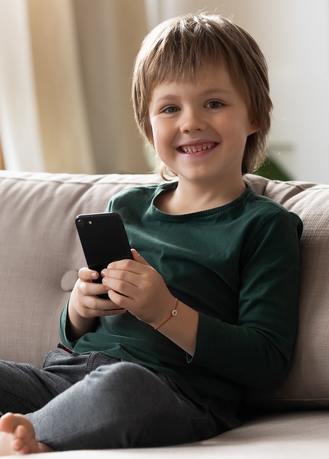 ما هي اضرار الجوال على مخ الاطفال وما هو السن المناسب لاستخدامه