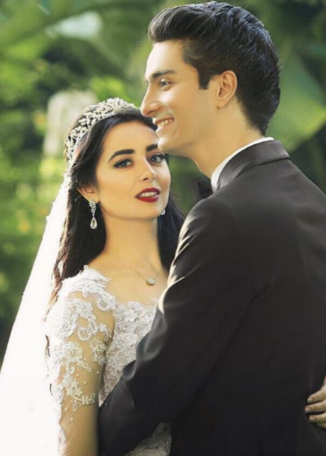 هبة مجدي ومحمد محسن في يوم زفافهما