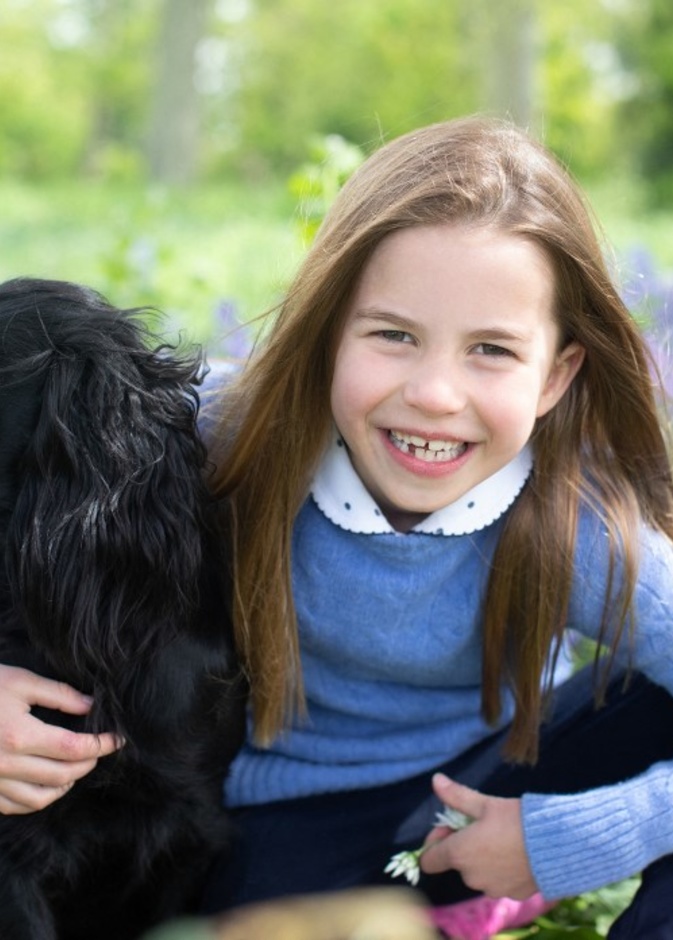 صورة جديدة للأميرة شارلوت في عيدها الـ 7