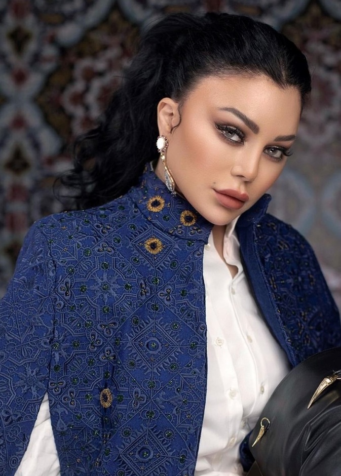 تسريحات شعر بسيطة من ربطة ذيل الحصان  للعيد مع هيفا وهبي - الصورة من حسابها على انستغرام