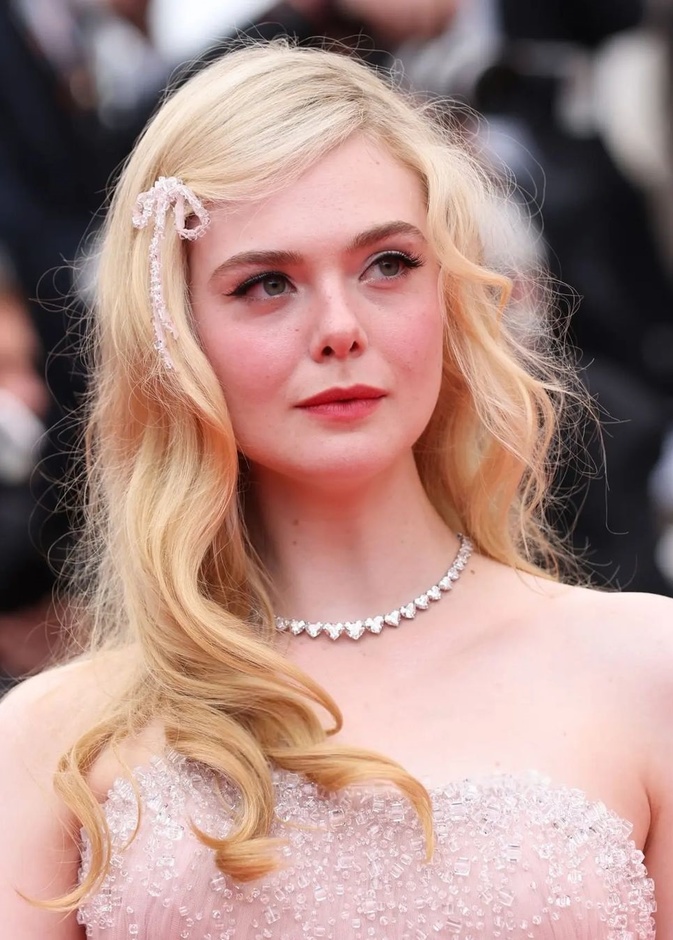 بالصور إطلالات النجمات الجمالية لا تنسى في ختام مهرجان كان 2022