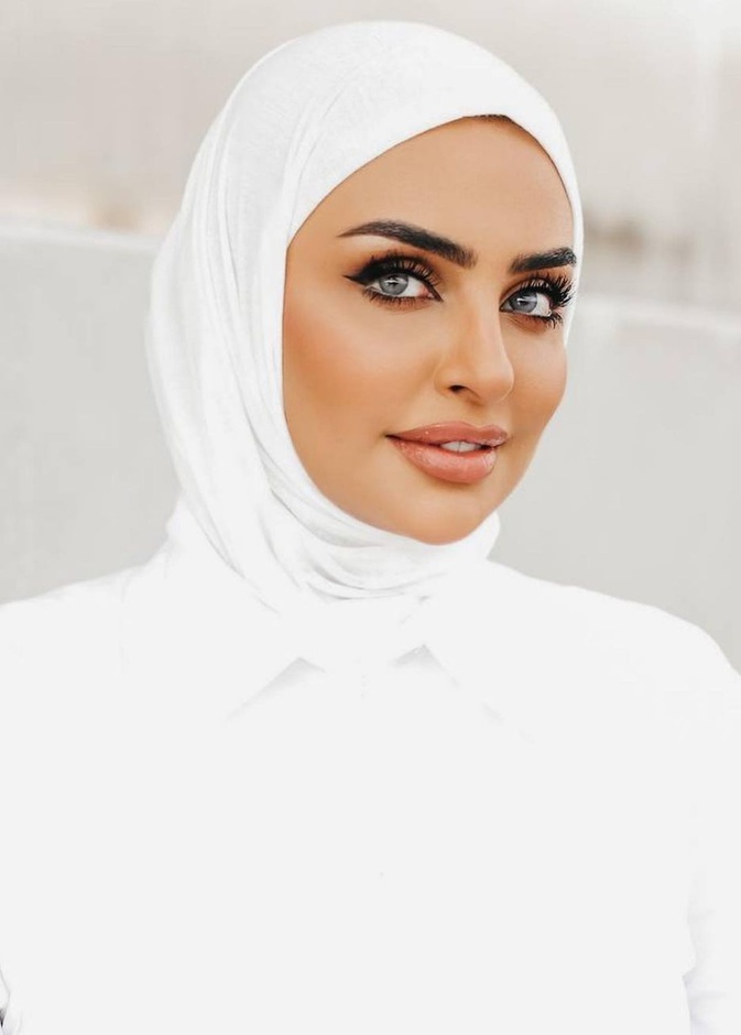 خطوات عمل مكياج ناعم للمحجبات مع بداية الموسم الصيفي