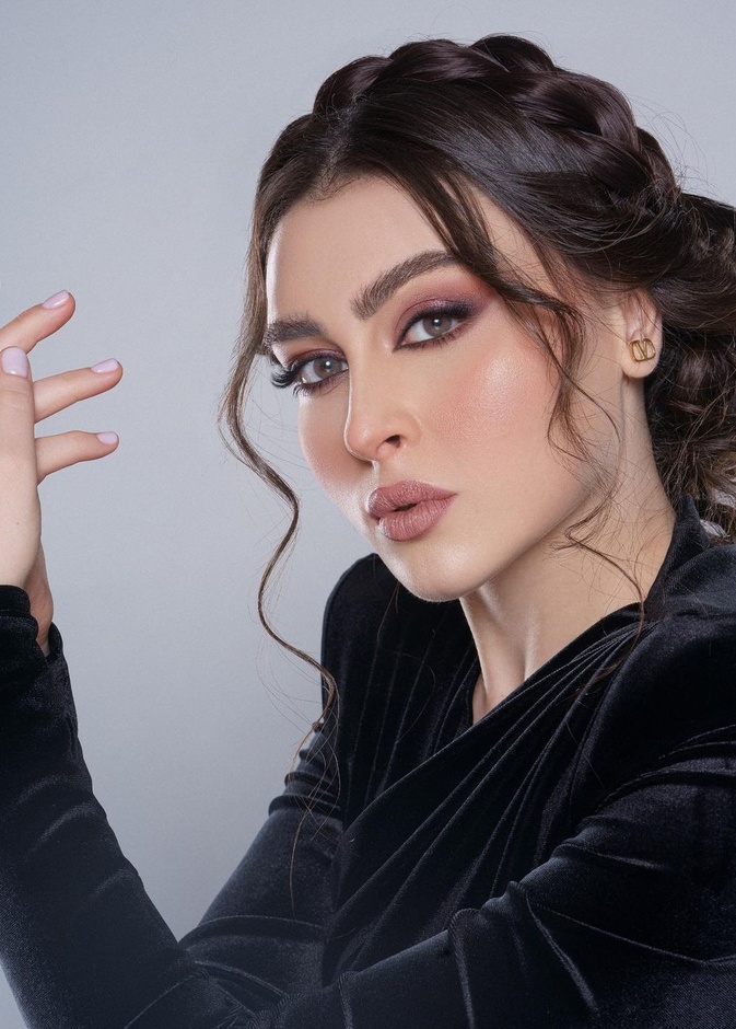 طريقة عمل مكياج للسهرات بأسلوب الميك اب ارتست لمى الخالدي