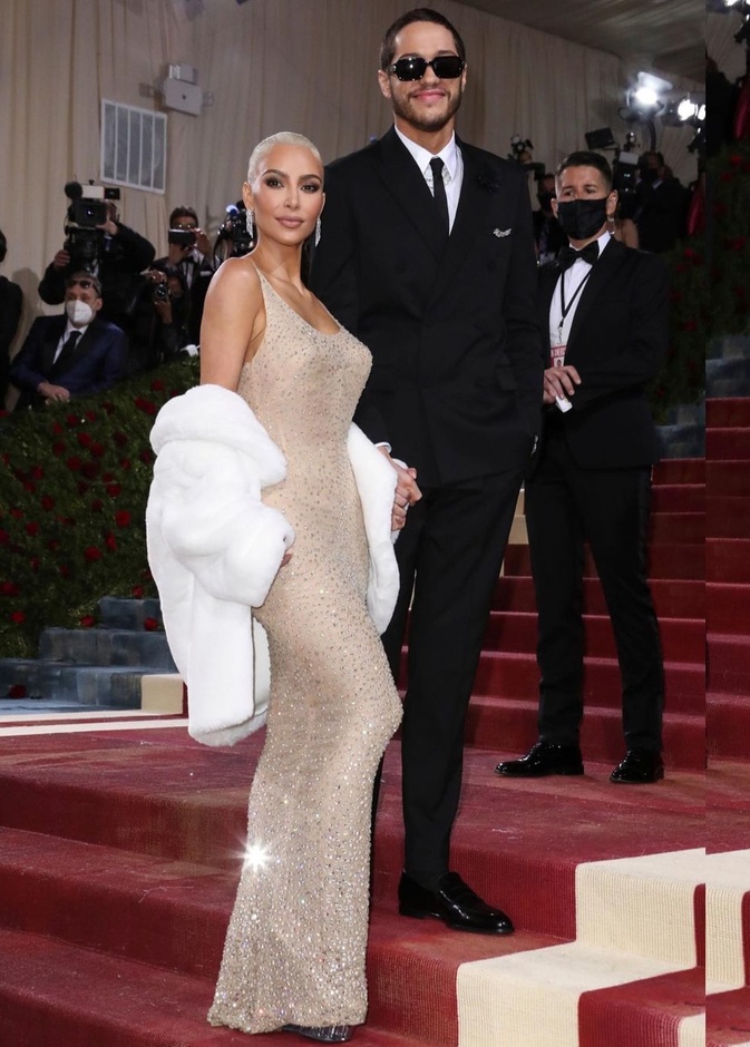 كيم كارداشيان وبيت ديفيدسون