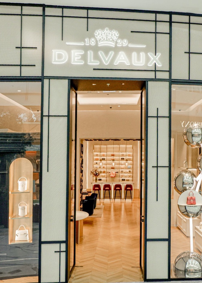 Delvaux أقدم دار للمنتوجات الجلدية تفتتح أول متجر لها بالشرق الأوسط في قلب Dubail Mall