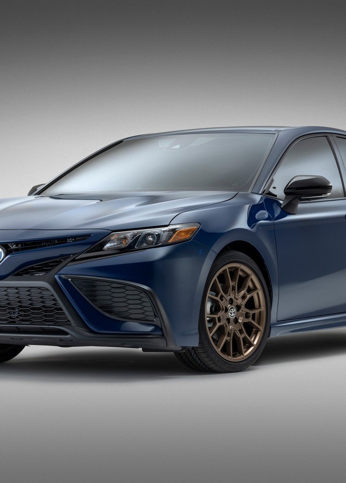 ويوتا كامري بإصدار ظل الليل 2023