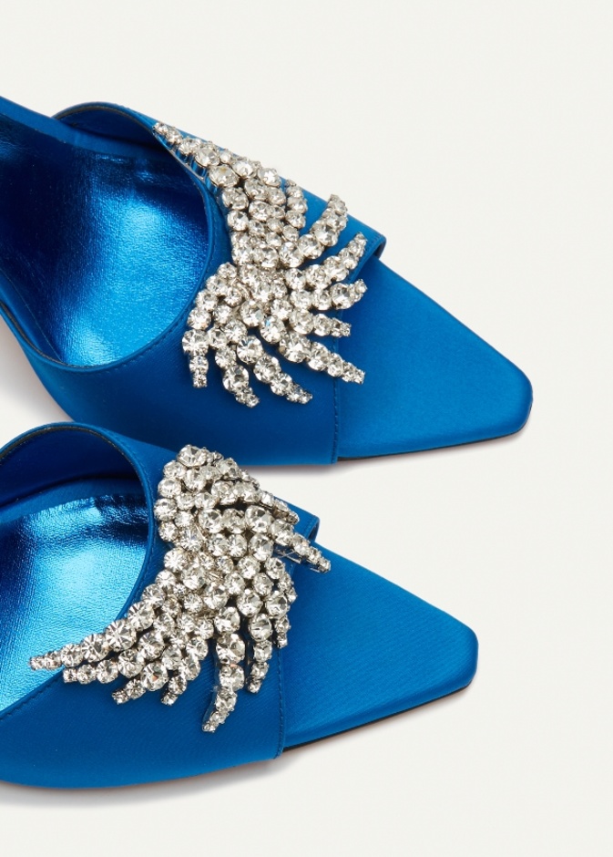 مجموعة PĪFERI الخامسة من الأحذية النباتية