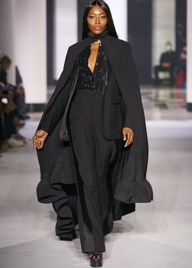 تنسيق سروال الخصر العالي بأسلوب شيك وأنيق رائج لصيف 2022 من Lanvin