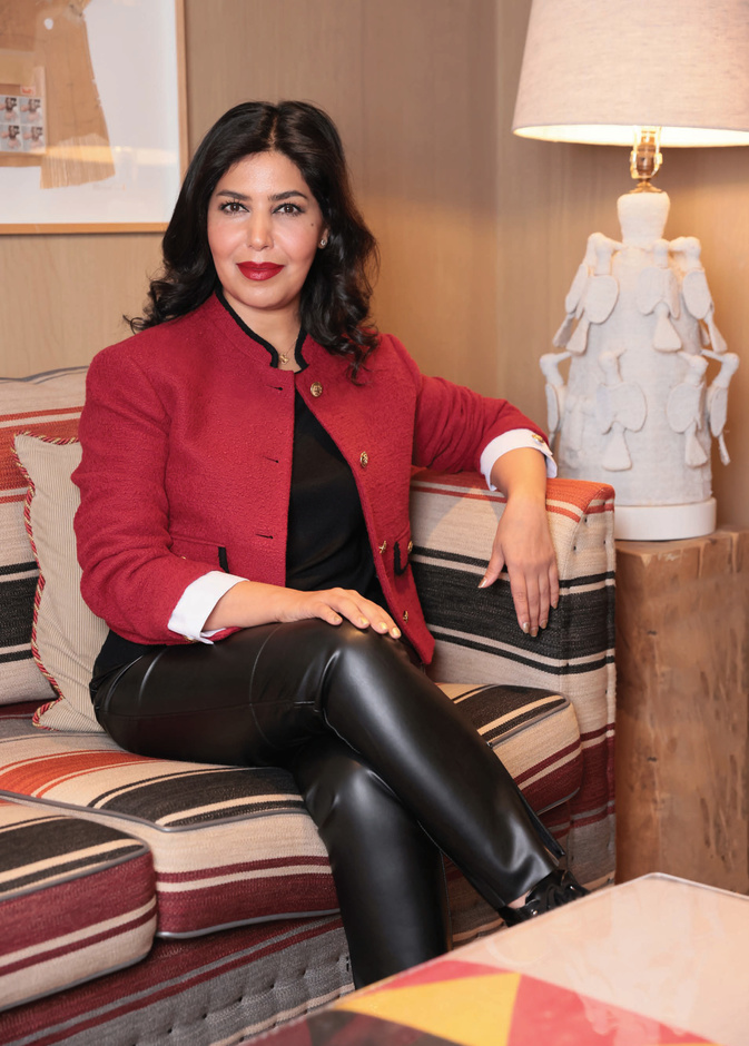 الدكتورة بشاير الصانع لمجلة "هي": السوشيال ميديا اليوم هي العصب النابض والمسير لحياتنا لكنها سلاح ذو حدين