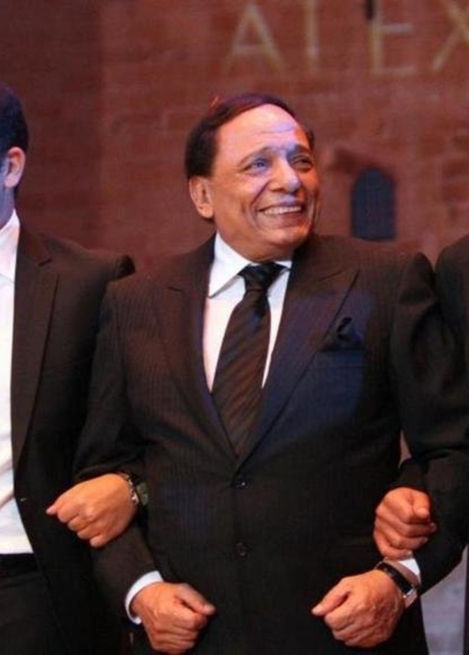 عادل إمام مع أبنائه