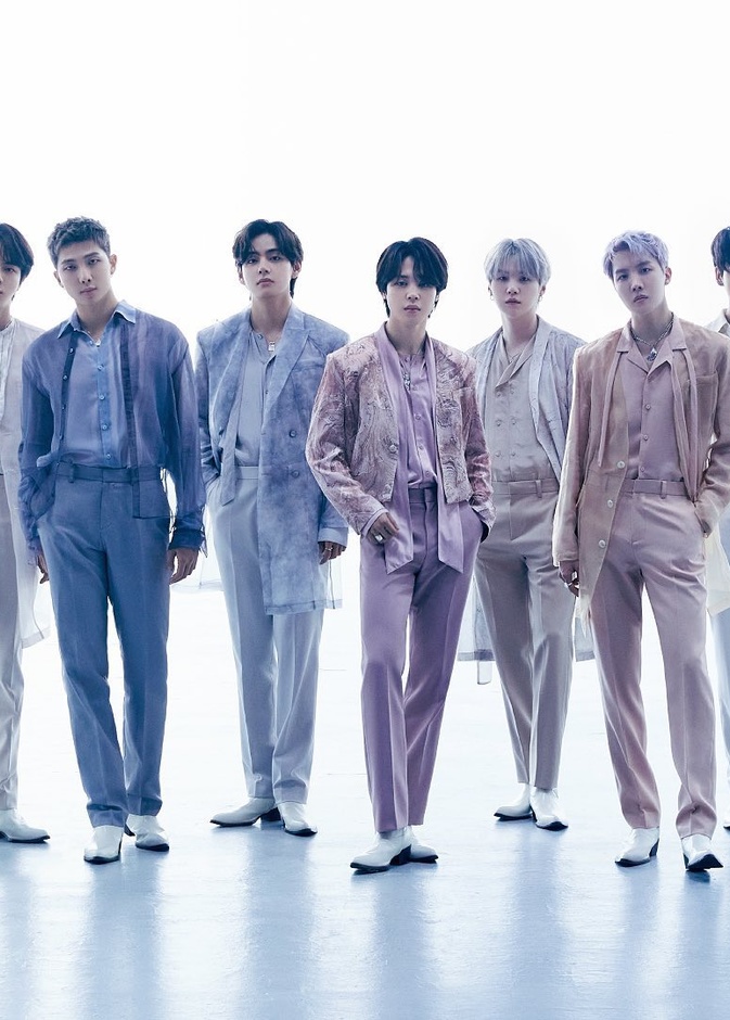 نجوم فرقة BTS 