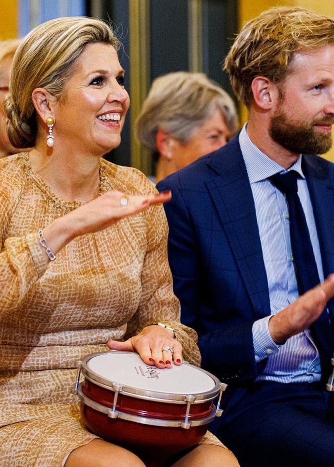 الملكة ماكسيما في ورشة عمل لتعليم الموسيقى