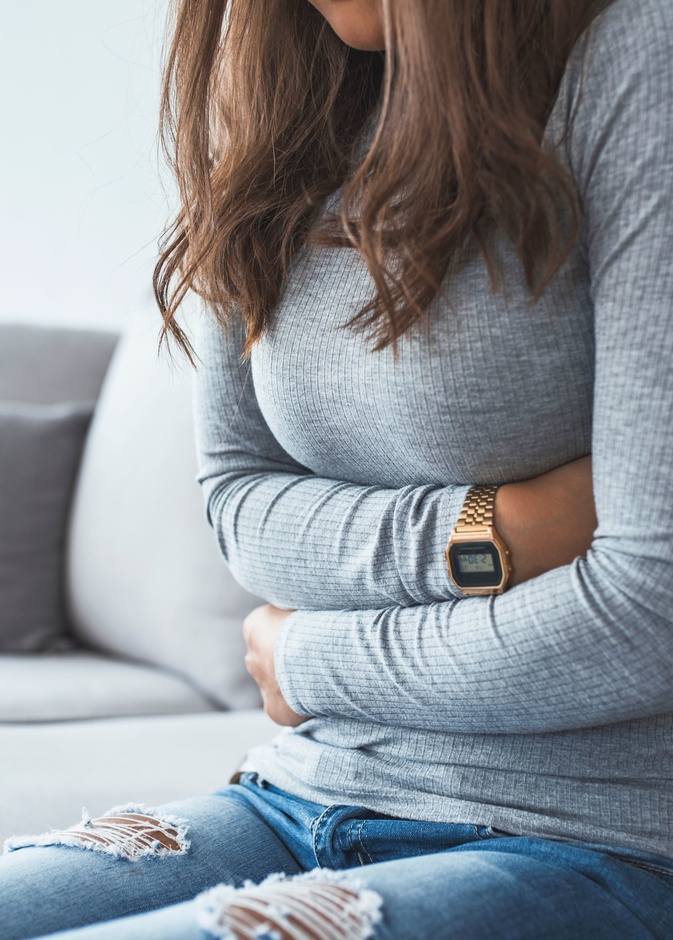 أسباب الانتفاخ قبل الدورة الشهرية وطرق التخلص منه