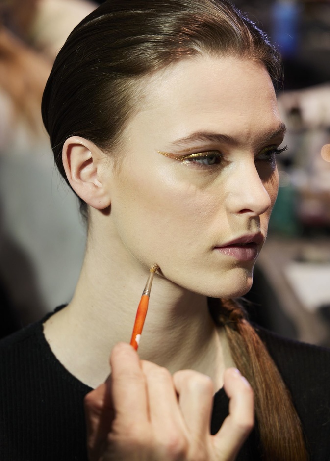 أخطاء خطيرة يجب تجنبها أثناء تطبيق المكياج بعد سن الثلاثين