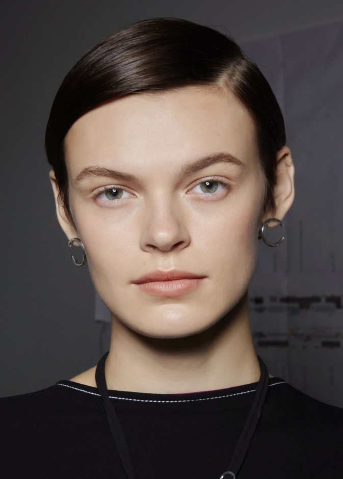 أحدث مستحضرات العناية بالبشرة الدهنية في صيف 2022