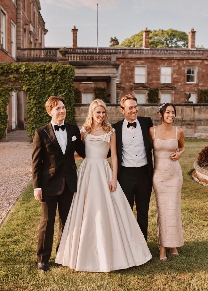 حفل الزفاف الريفي الساحر لفيكونت نيوبورت من المصور بينجامين