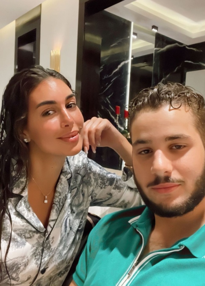 ياسمين صبري واخيها 