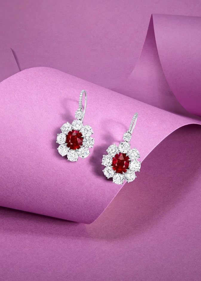 أرقى مجوهرات سهرات الربيع والصيف في مزاد فيليبس Spring Colours