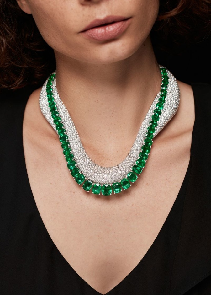 أروع المجوهرات المرصعة بالزمرد الزامبي