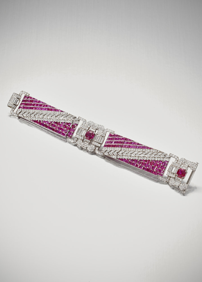 اسوارة أرت ديكو بالماس والياقوت الأحمر