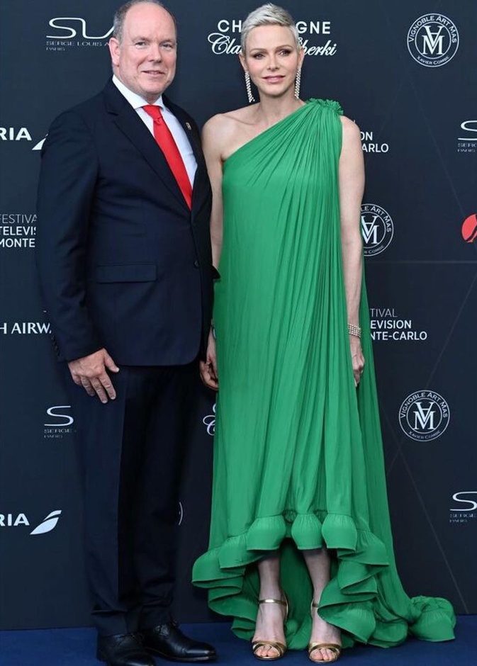 الأميرة تشارلين تقوم بظهور رسمي بصحبة الأمير ألبرت في مهرجان مونت كارلو التلفزيوني