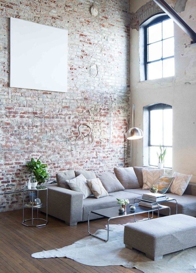 الجدار الحجري يغطي الأسقف العالية