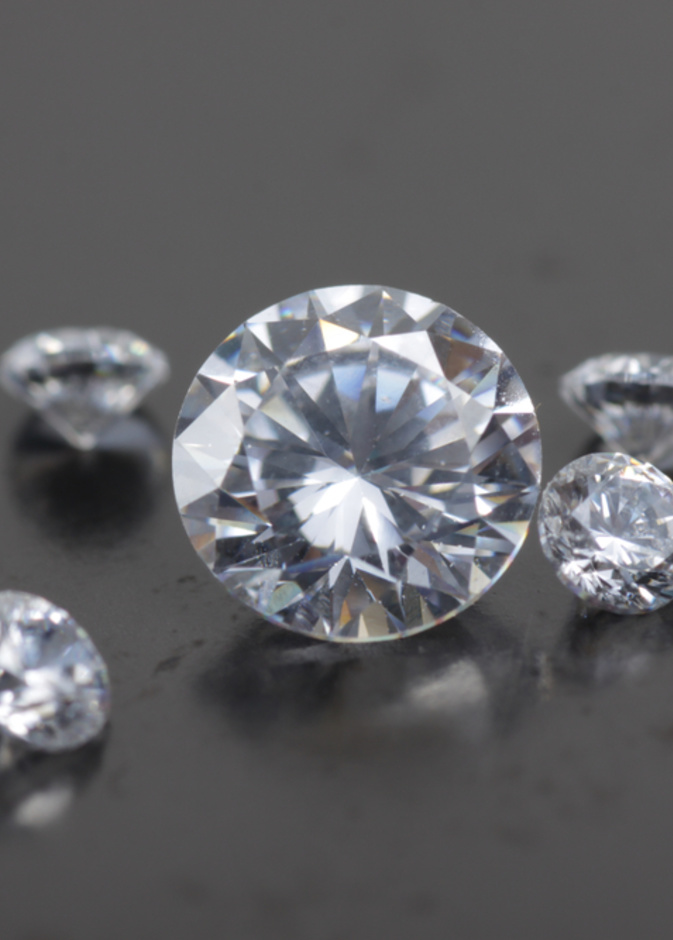 الزركون الأبيض أكثر ندرة من الألماس