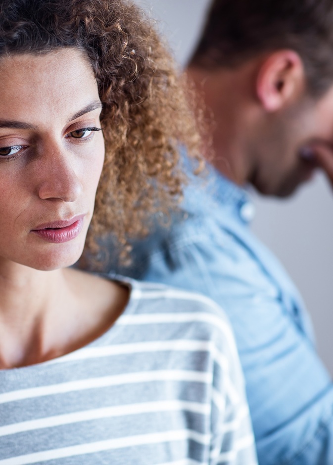 العلاقة الزوجية .. متى تفشل ولماذا يحدث الفتور