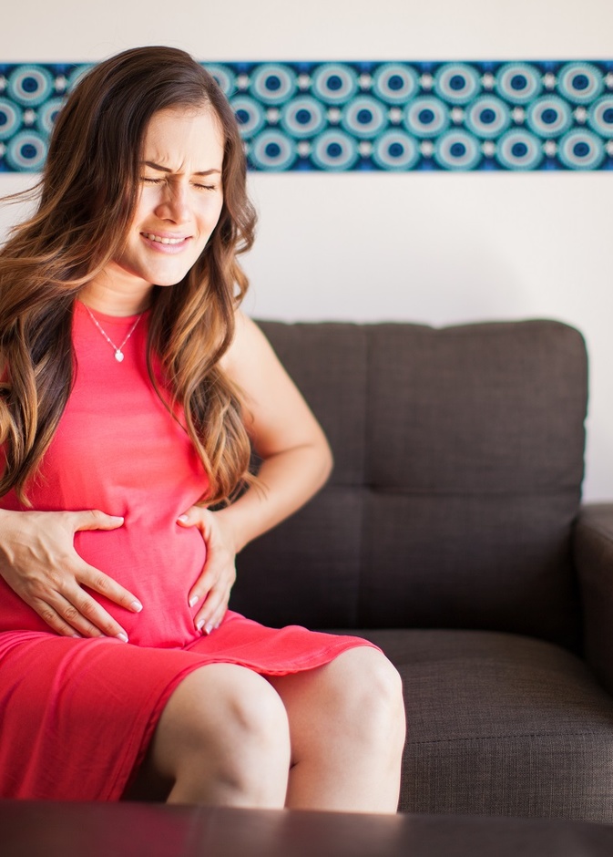 الولادة في الشهر الثامن.. أعراض لا يجب إهمالها أبداً