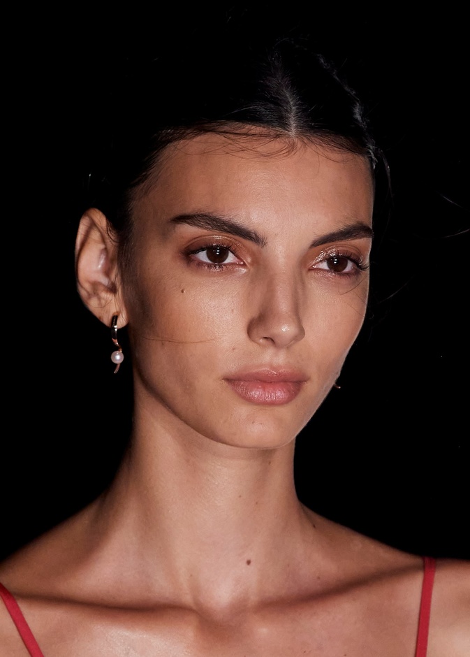 3 خطوات في روتين العناية بالبشرة تجعل إطلالتك أفضل