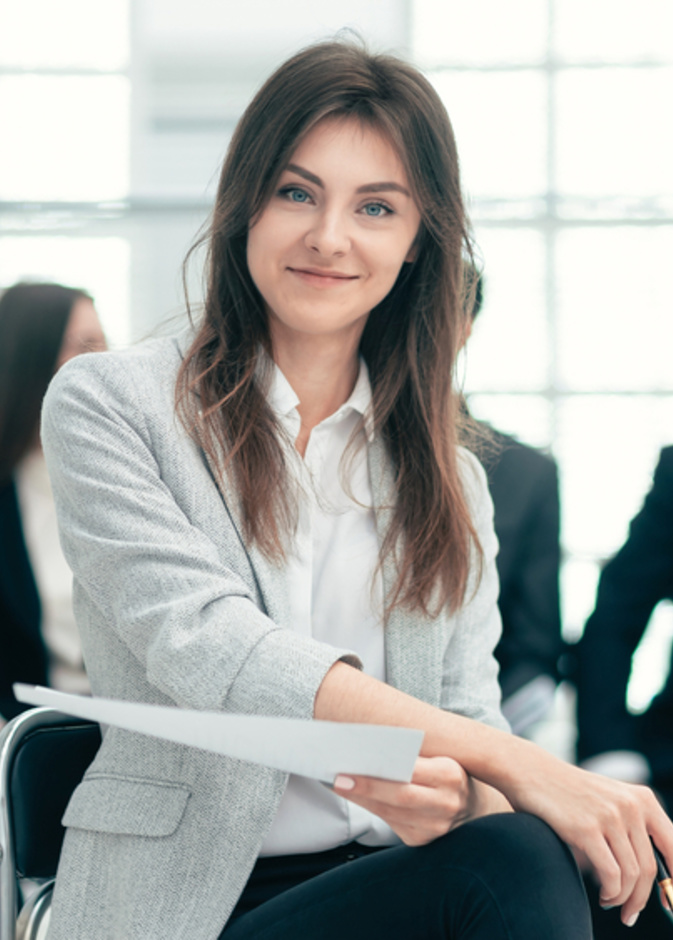 هل  يؤثر عمر المرأة على إنتاجية العمل مع فريق ناجح