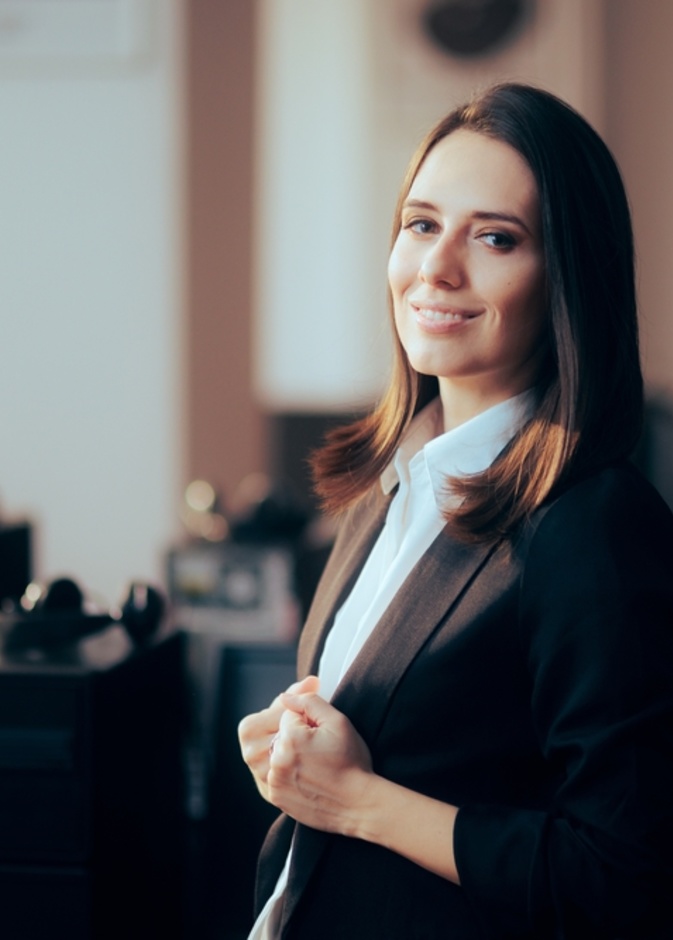 هل العمل للمرأة يعزز ثقتها بنفسها وكيف يؤثر على علاقاتها بالآخرين