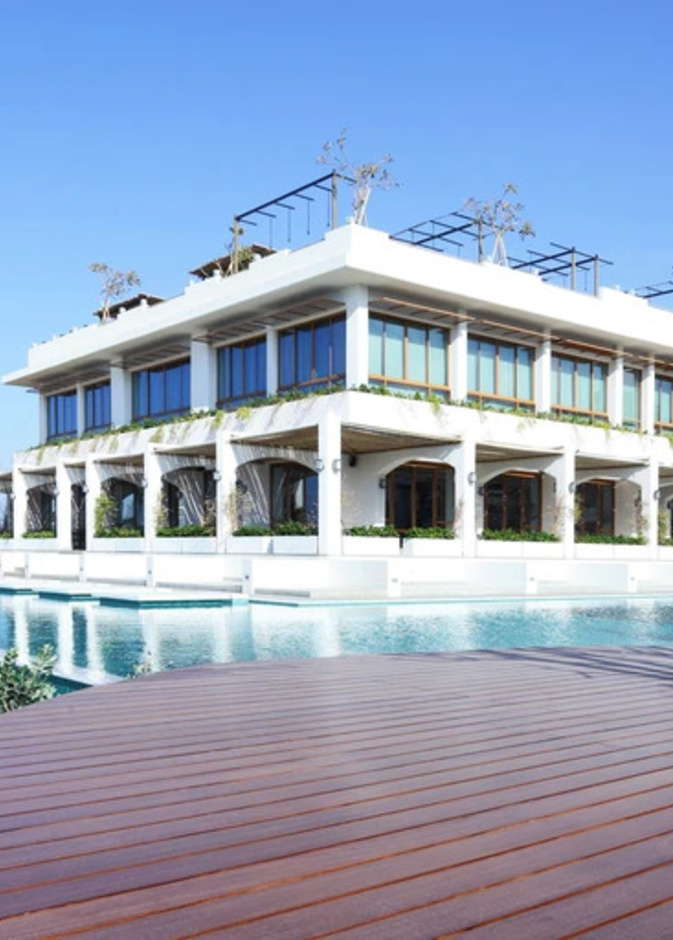 فندق ومنتجع لا سيستا بيتش La Siesta Hotel and Beach Resort، خلدة