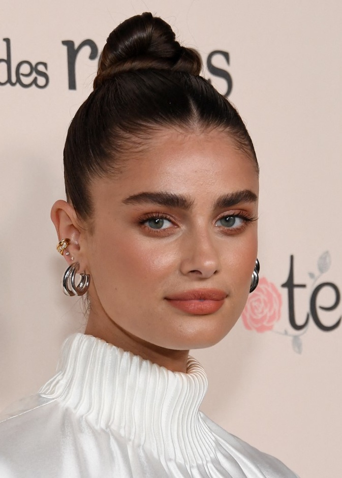 أجمل تسريحات شعر تايلور هيل Taylor Hill