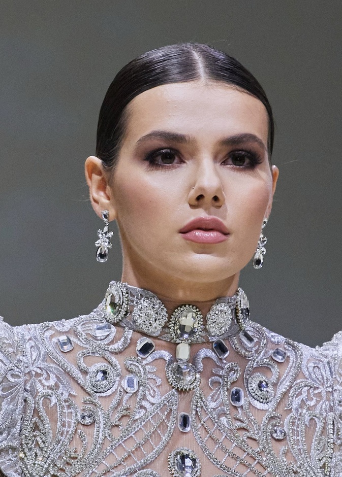 البلاشر الداكن للوجه الدائري بأسلوب Passarellas By Giannina