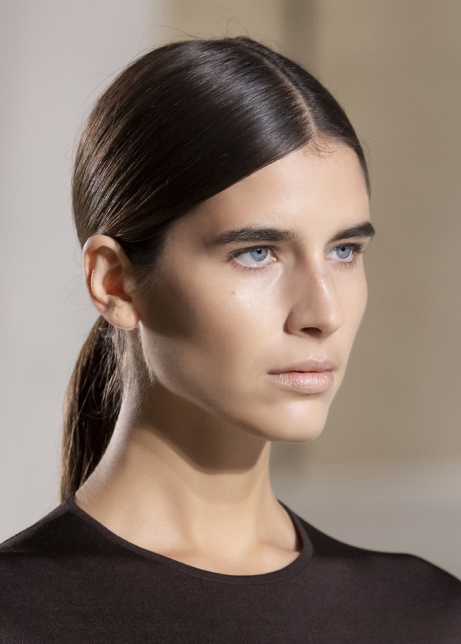 العسل والكركم يحسن من صحة بشرة وجهك ومظهرها