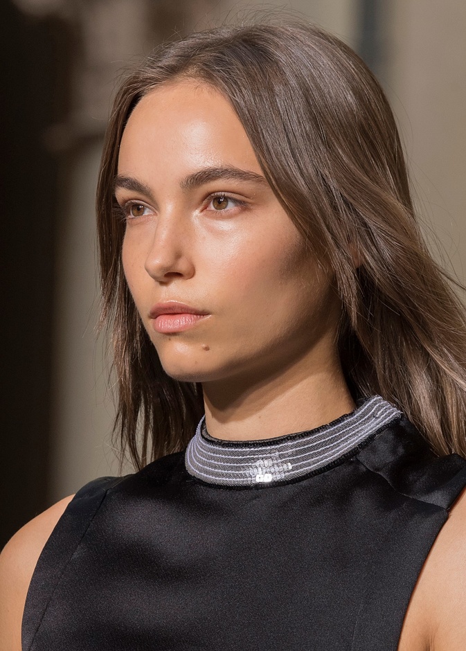 3 ماسكات طبيعية لبشرة الصبايا لإطلالة مشرقة قبل يوم من التخرج