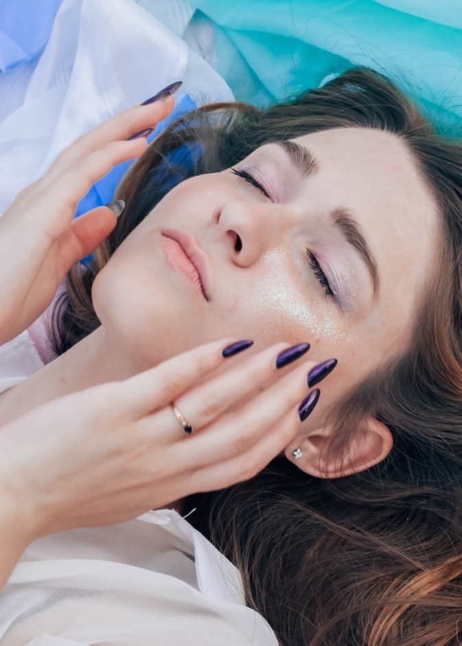 ماسكات من فاكهة الصيف تمنح بشرتك توهجاً فورياً