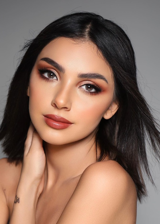 مكياج صيفي رائع بأنامل خبيرة التجميل السعودية لمى العريني