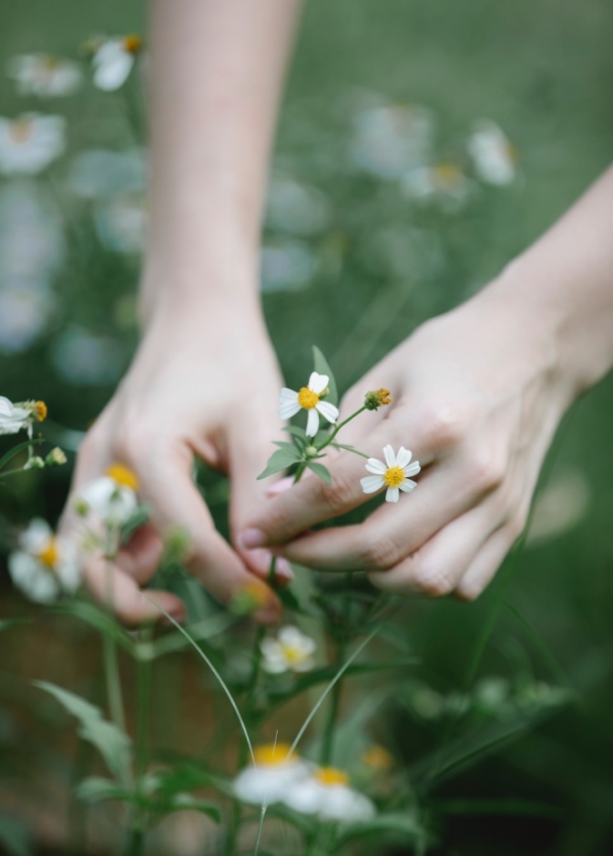 3 خلطات طبيعية لتبييض اليدين بالليمون في المنزل من أول مرة