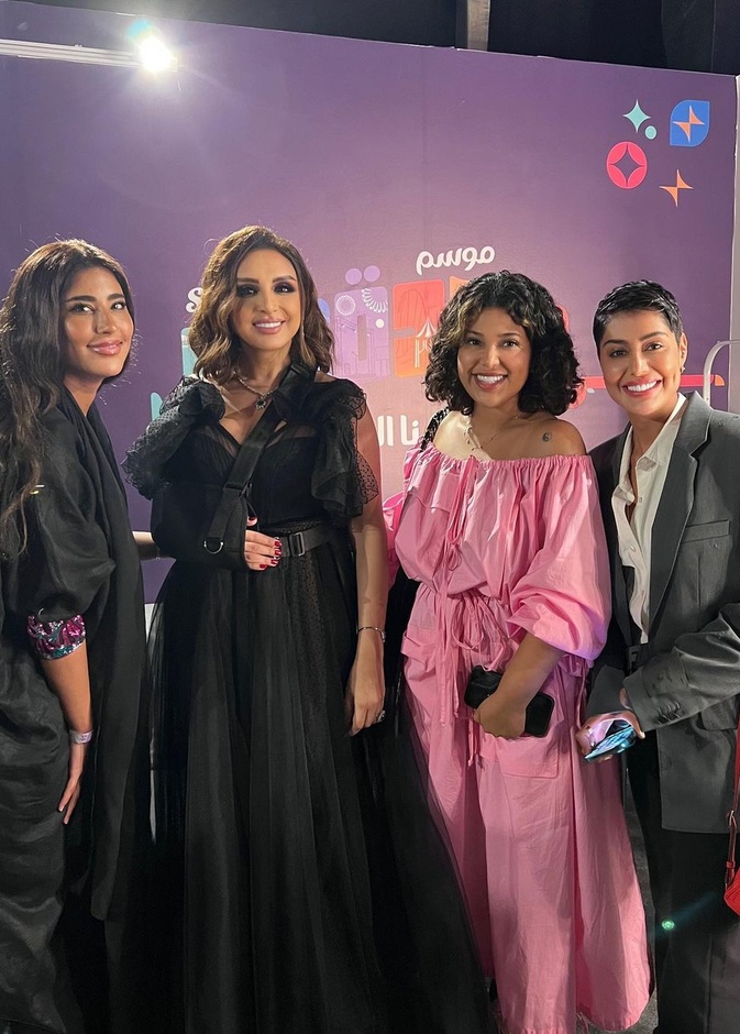 أنغام مع نجمات مسلسل "من شارع الهرم إلى"