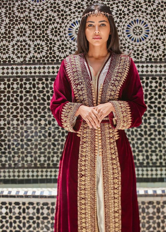 مهيرة عبد العزيز