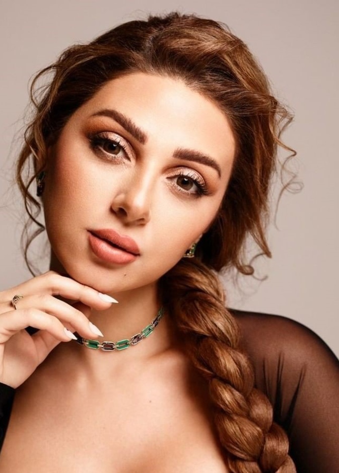 حيل مكياج تعلميها من ميريام فارس لإطلالة جمالية مشرقة
