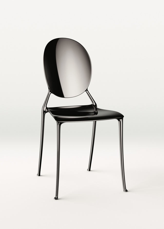 Dior تقدّم كرسي Medallion من تصميم فيليب ستارك