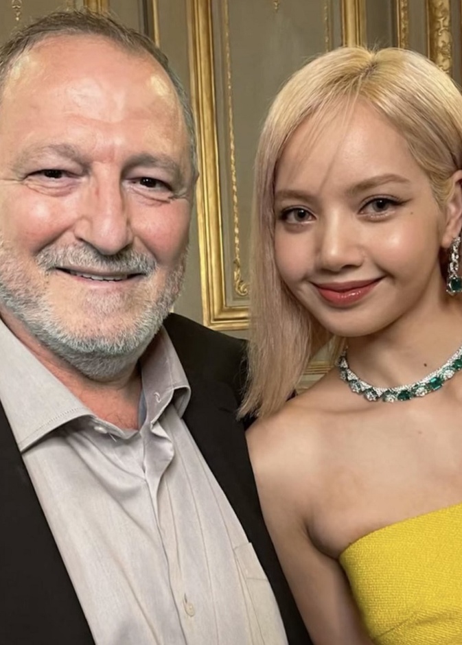  محاور المشاهير عدنان الكاتب مع النجمة ليسا في باريس